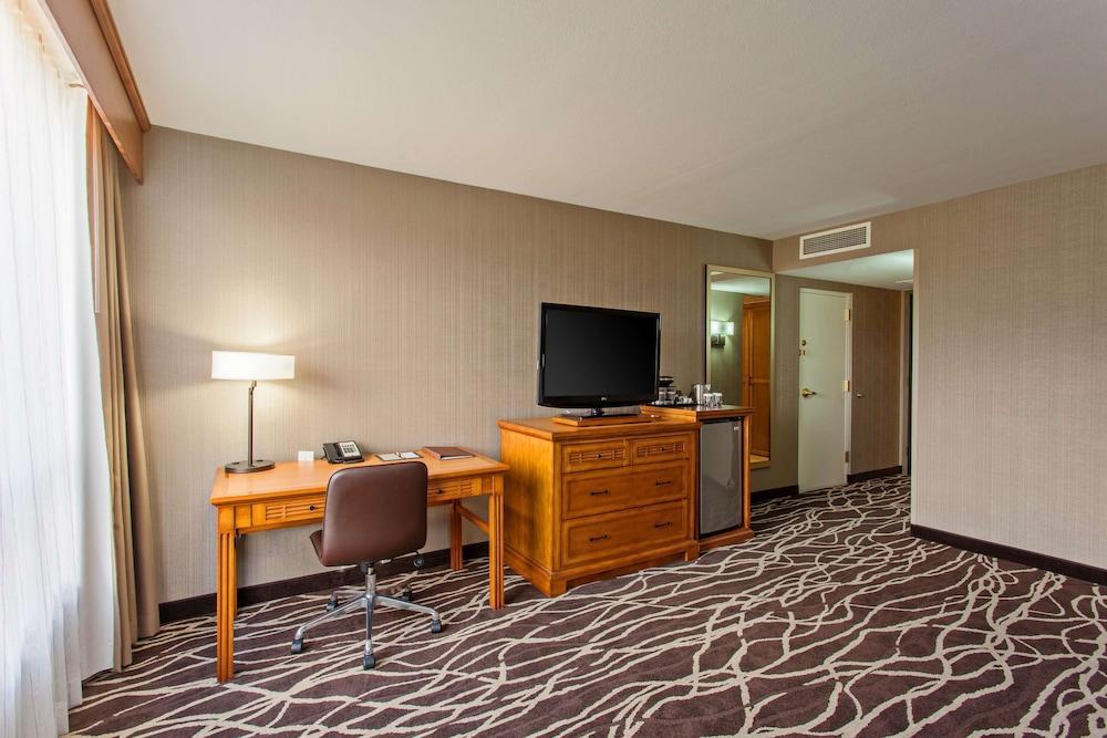 Doubletree By Hilton San Bernardino Hotel Exterior foto