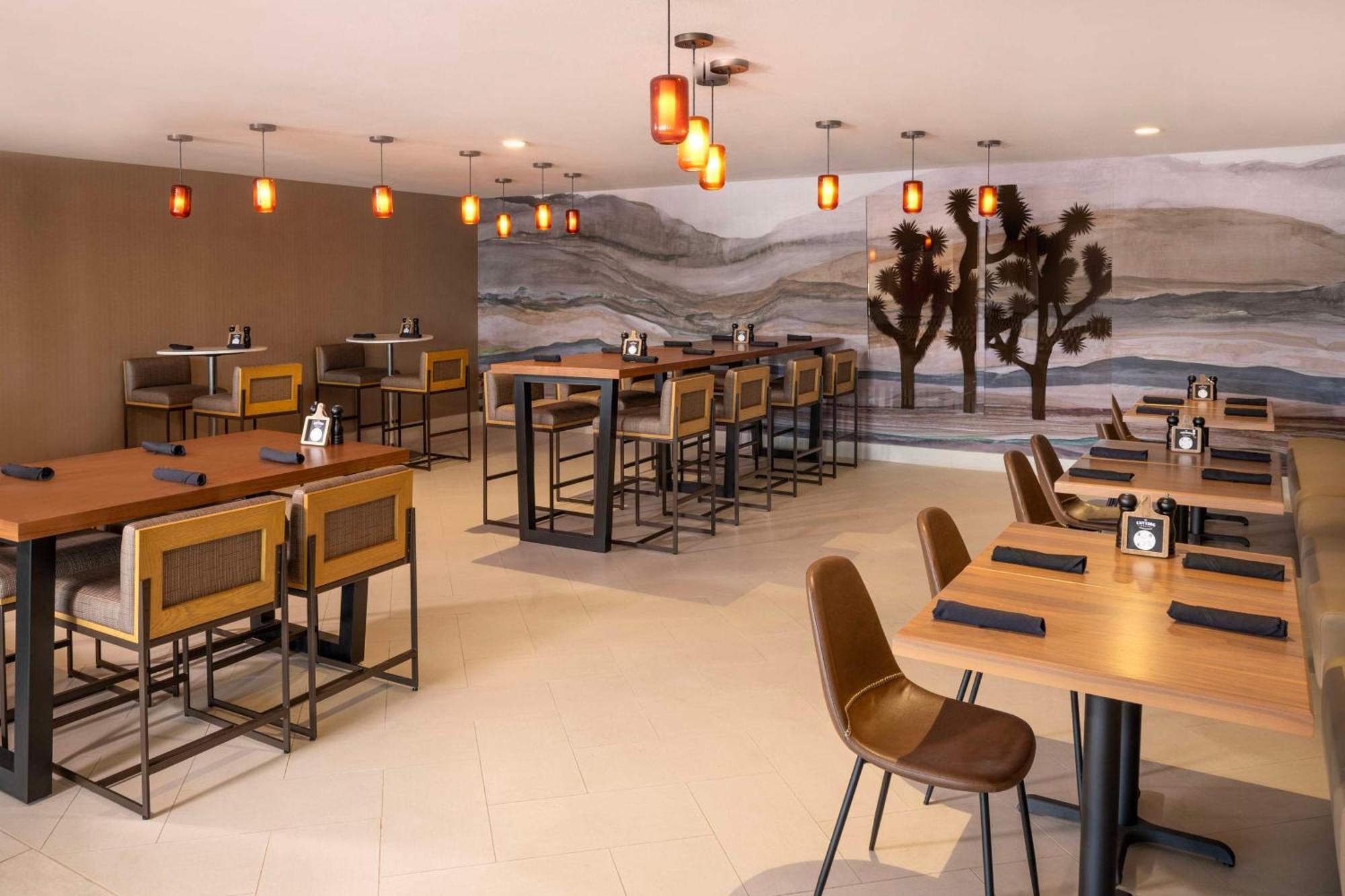 Doubletree By Hilton San Bernardino Hotel Exterior foto
