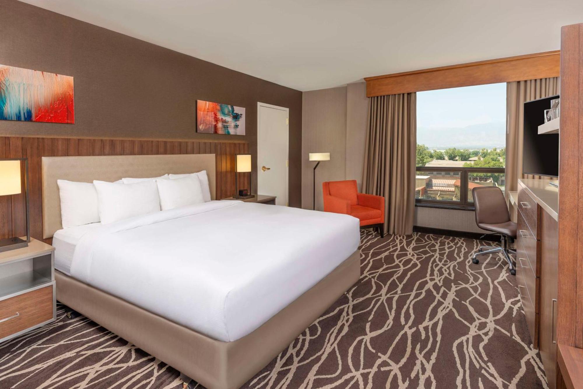Doubletree By Hilton San Bernardino Hotel Exterior foto